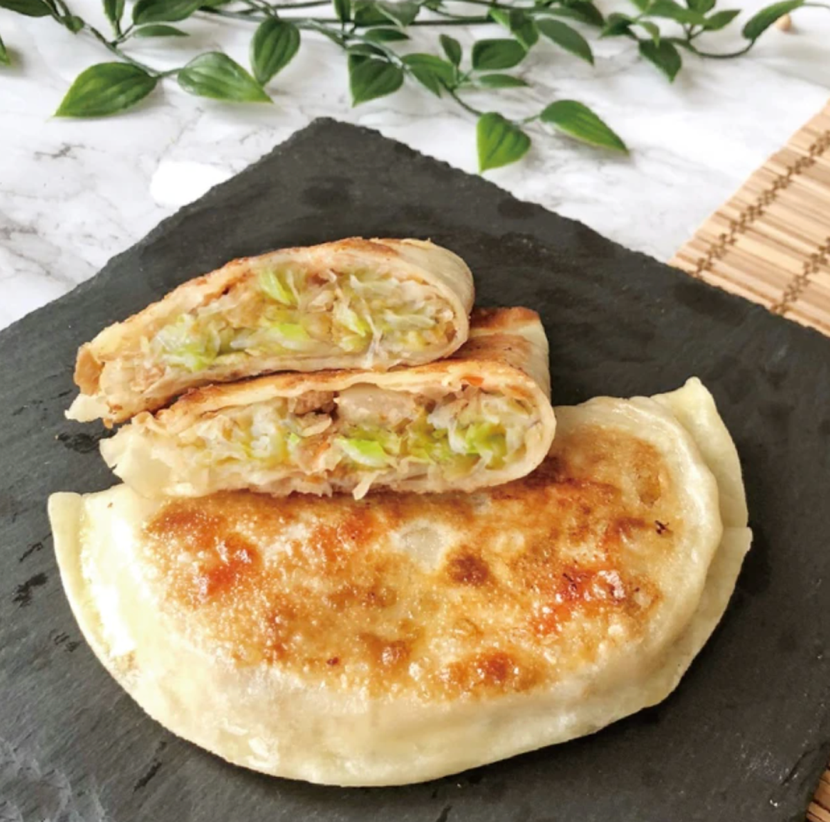 杰哥蛋餅-揉麵 高麗菜盒子(純素)