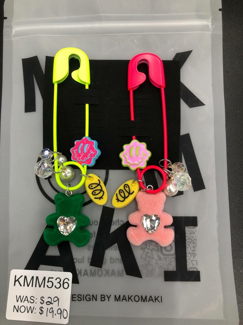 人気ブランドの新作 S] MAKOMAKI SET,GREEN/PINK CHARM BAG BEAR PIN SAFETY 応援グッズ