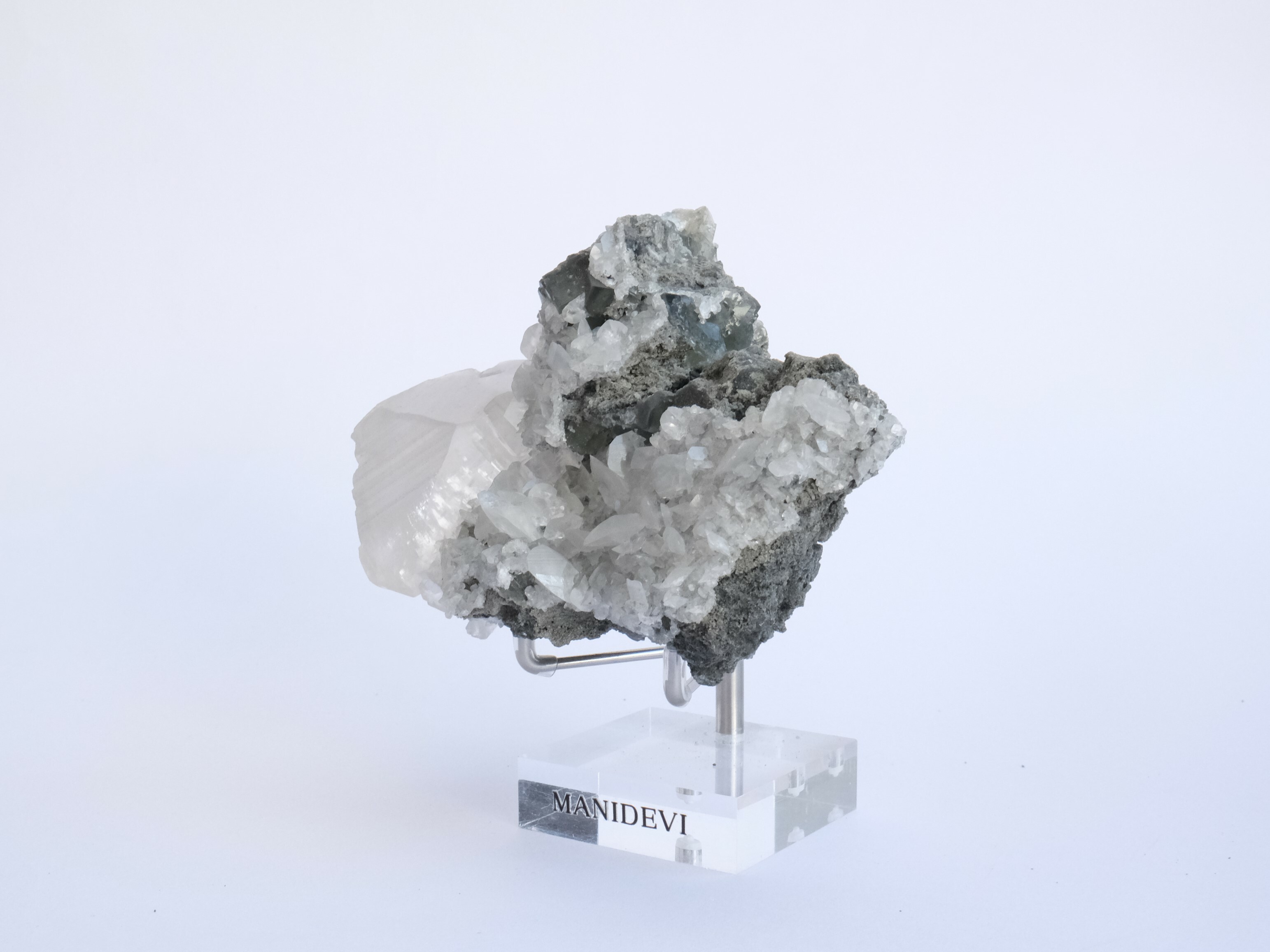 大天使連結礦頻-綠螢石共生方解石  MAGGFA057483