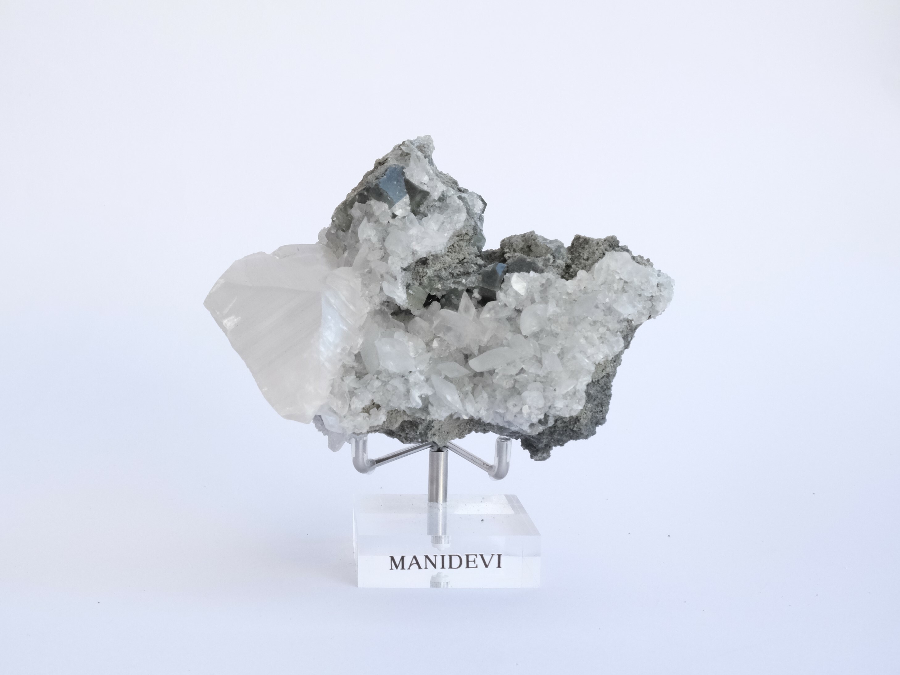 大天使連結礦頻-綠螢石共生方解石  MAGGFA057483