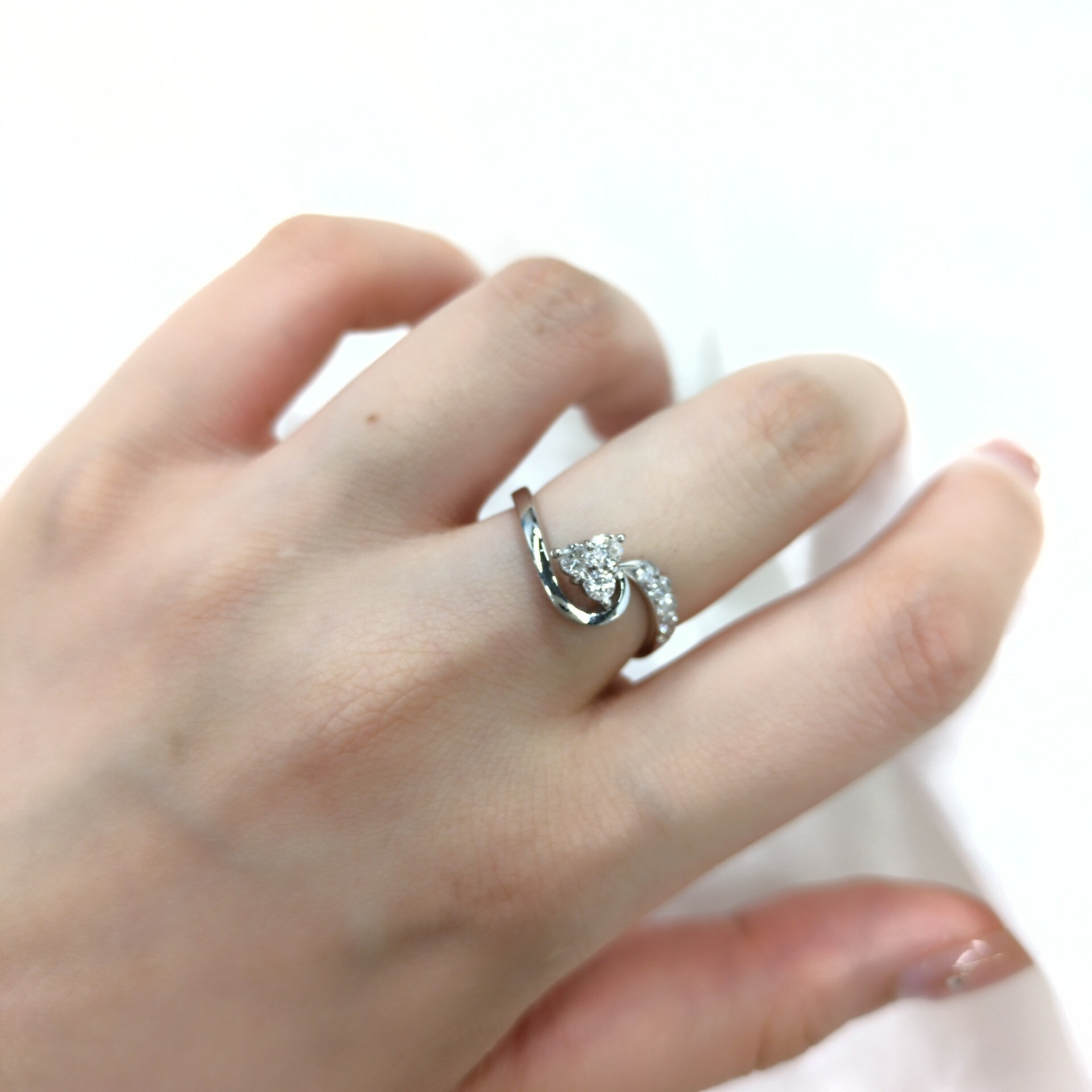 全新14K白金28份鑽石戒指