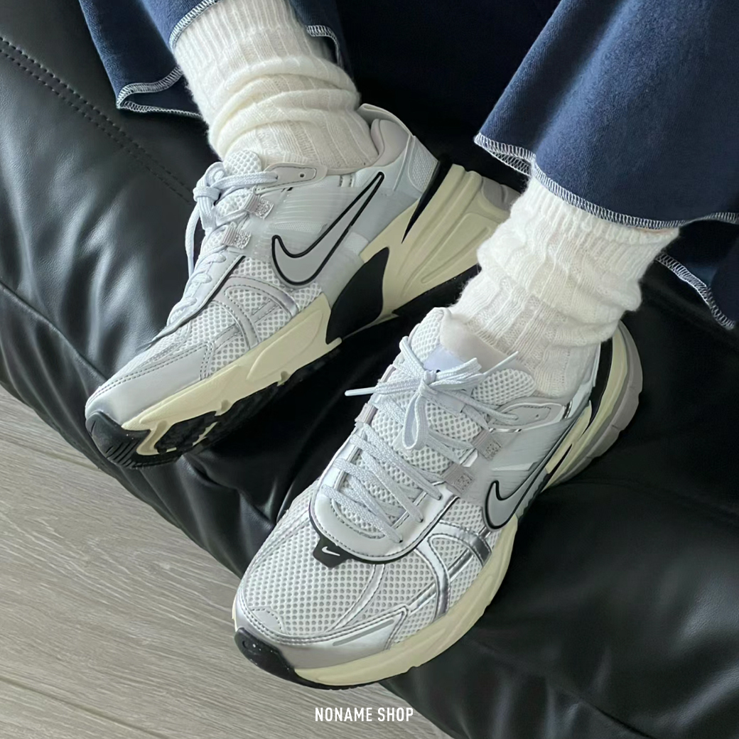 NIKE Runtekk "Summit White" V2K 白銀 復古 老爹鞋 (男/女款)