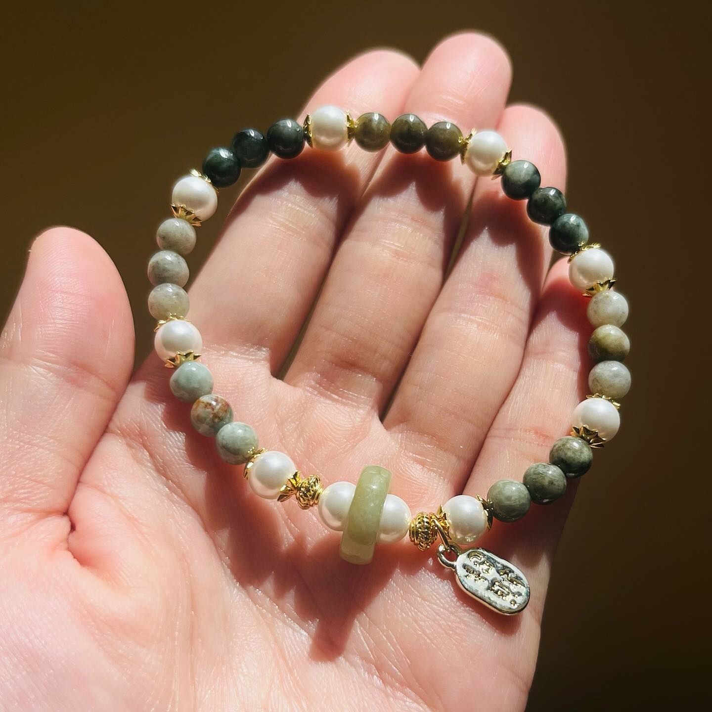 [原石] 天然翡翠+淡水珍珠+招財 水晶手串