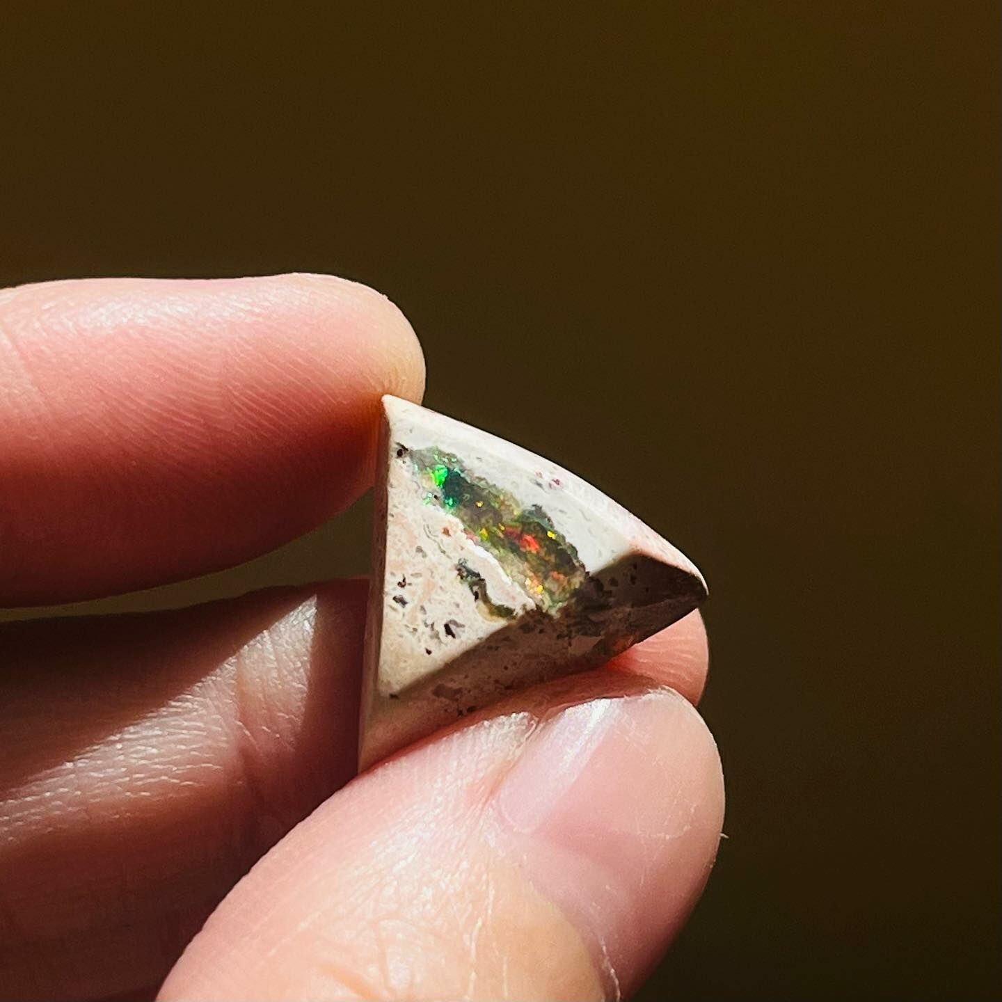 [原石] 墨西哥火蛋白石