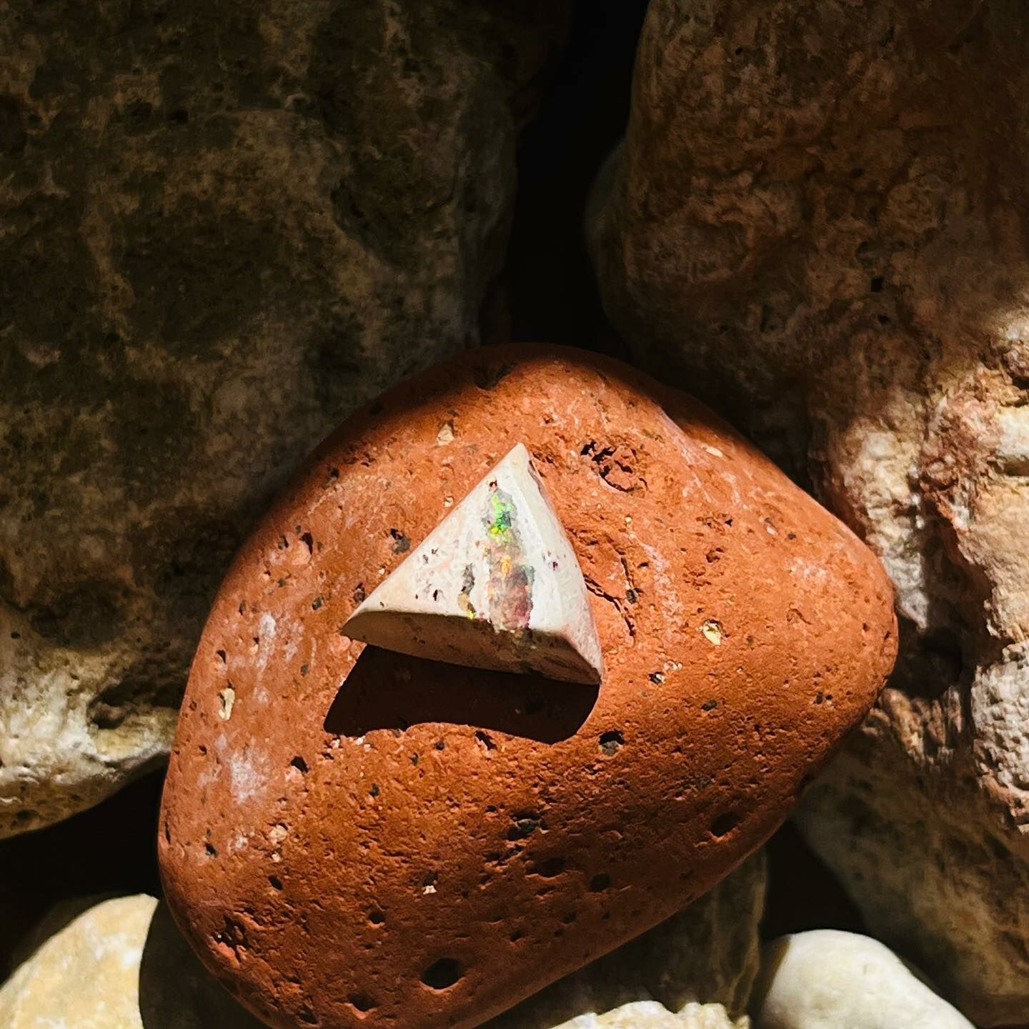 [原石] 墨西哥火蛋白石