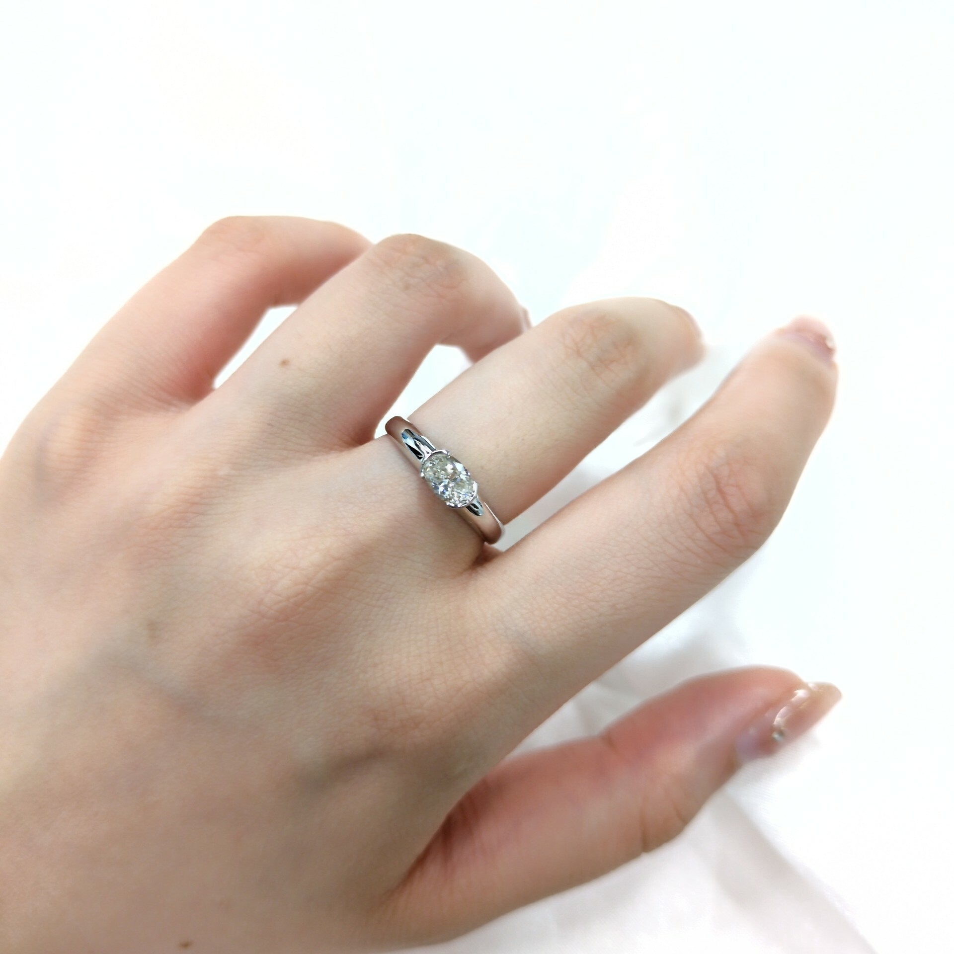 18K White Gold 0.51ct Oval Cut Diamond Ring