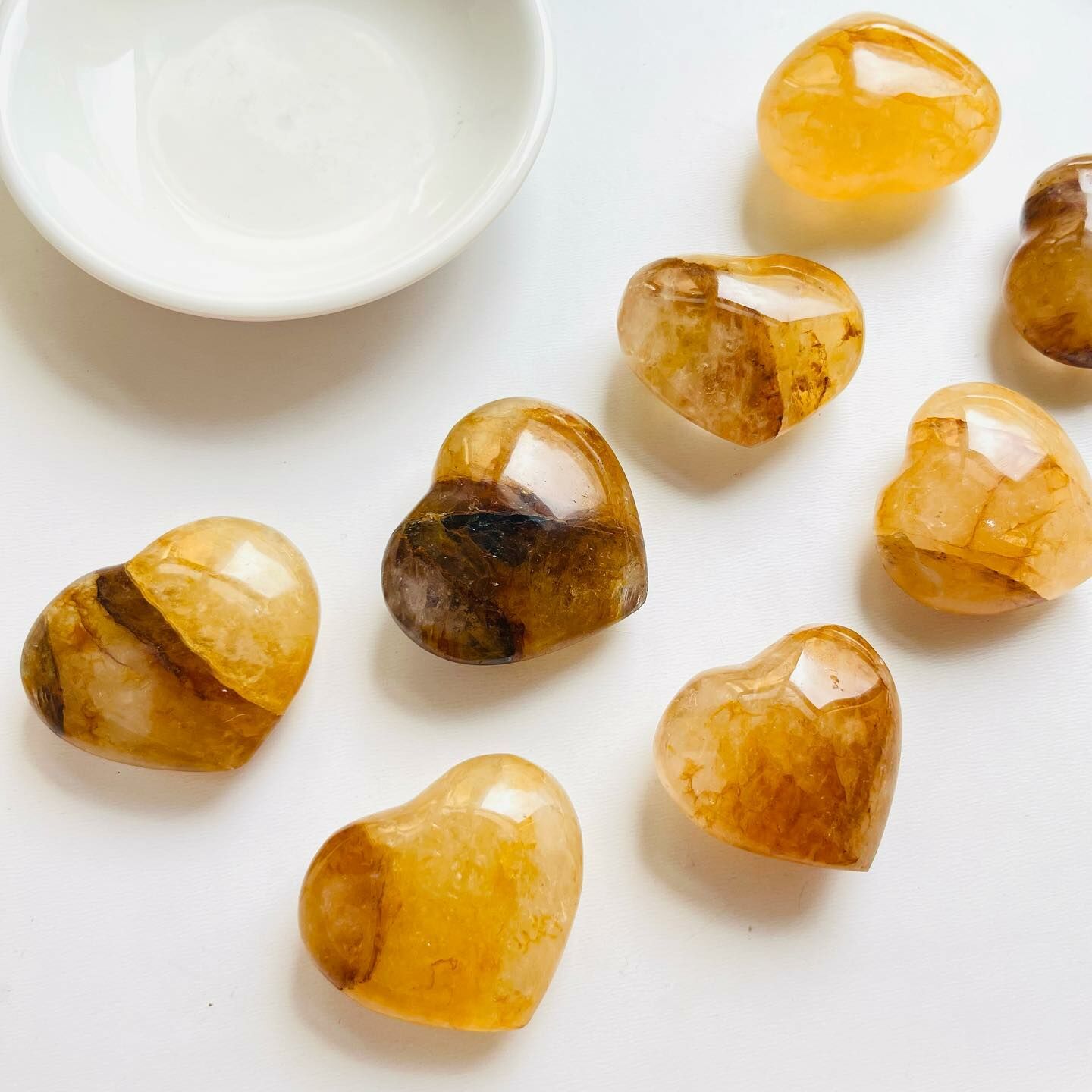 [原石] 黃金療癒者 /黃膠花 愛心水晶擺件