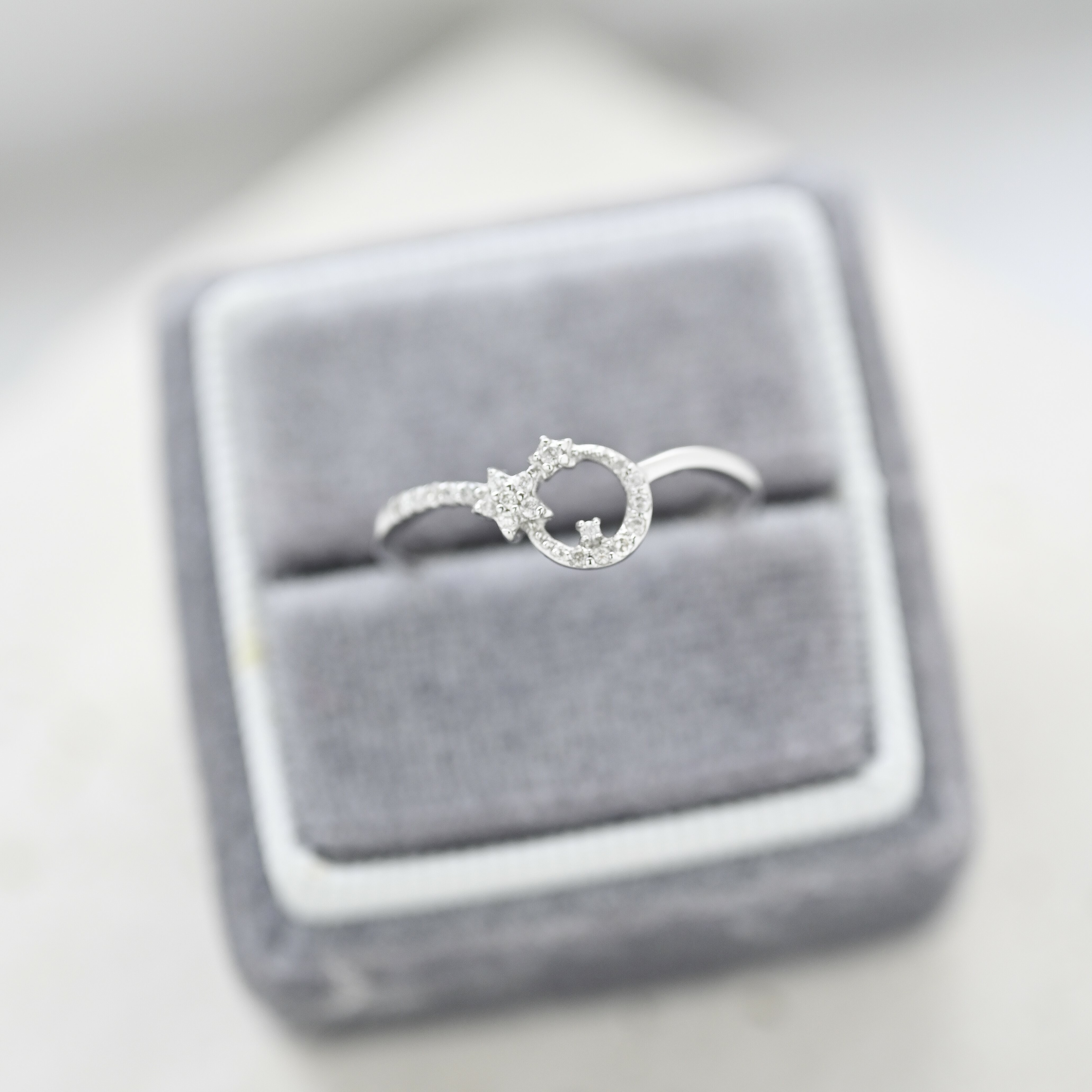 18K Star & Moon Diamond Ring