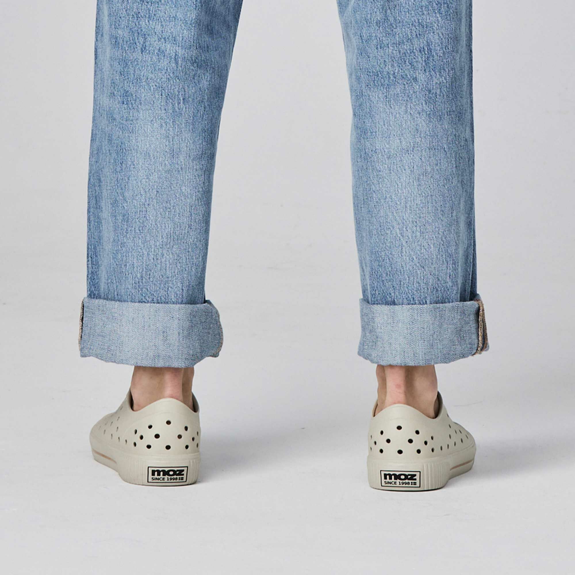 moz瑞典 駝鹿 洞洞餅乾水鞋 (奶油) 全球首創 舒適厚底 防潑水-附鞋扣