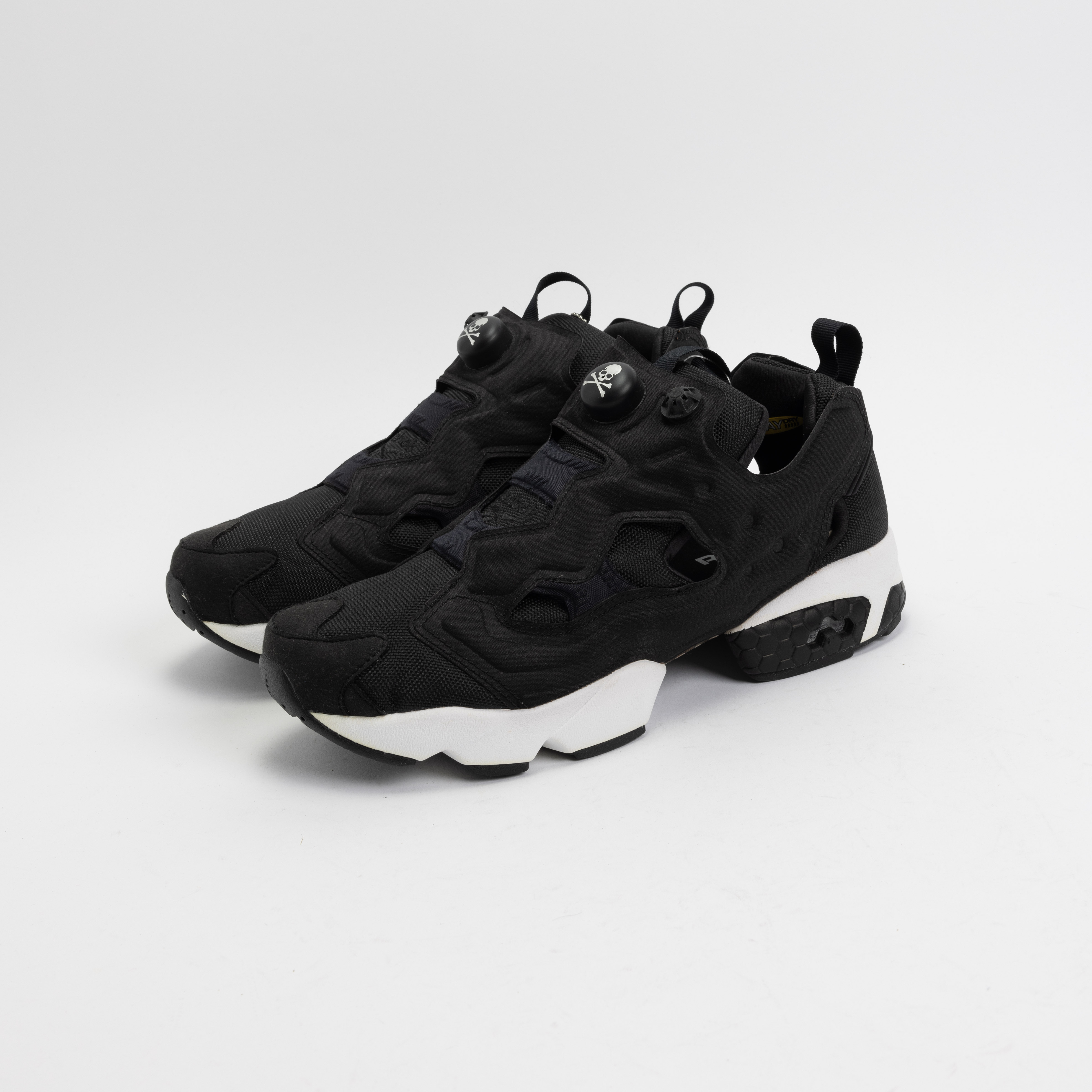 【瑕疵商品73】-(B1c)-REEBOK INSTAPUMP FURY AFFILIATES X MASTERMIND JAPAN 黑骷髏-V67122