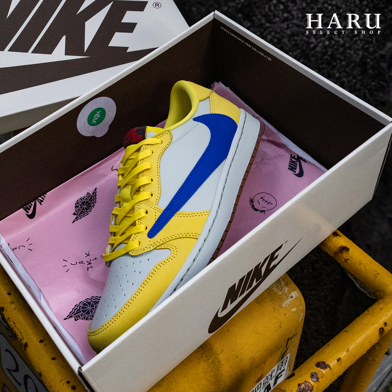 Travis Scott x Air Jordan 1 Low OG “Canary” 金絲雀 女款 藍黃 湖人配色 倒鉤 復古休閒鞋 DZ4137-700