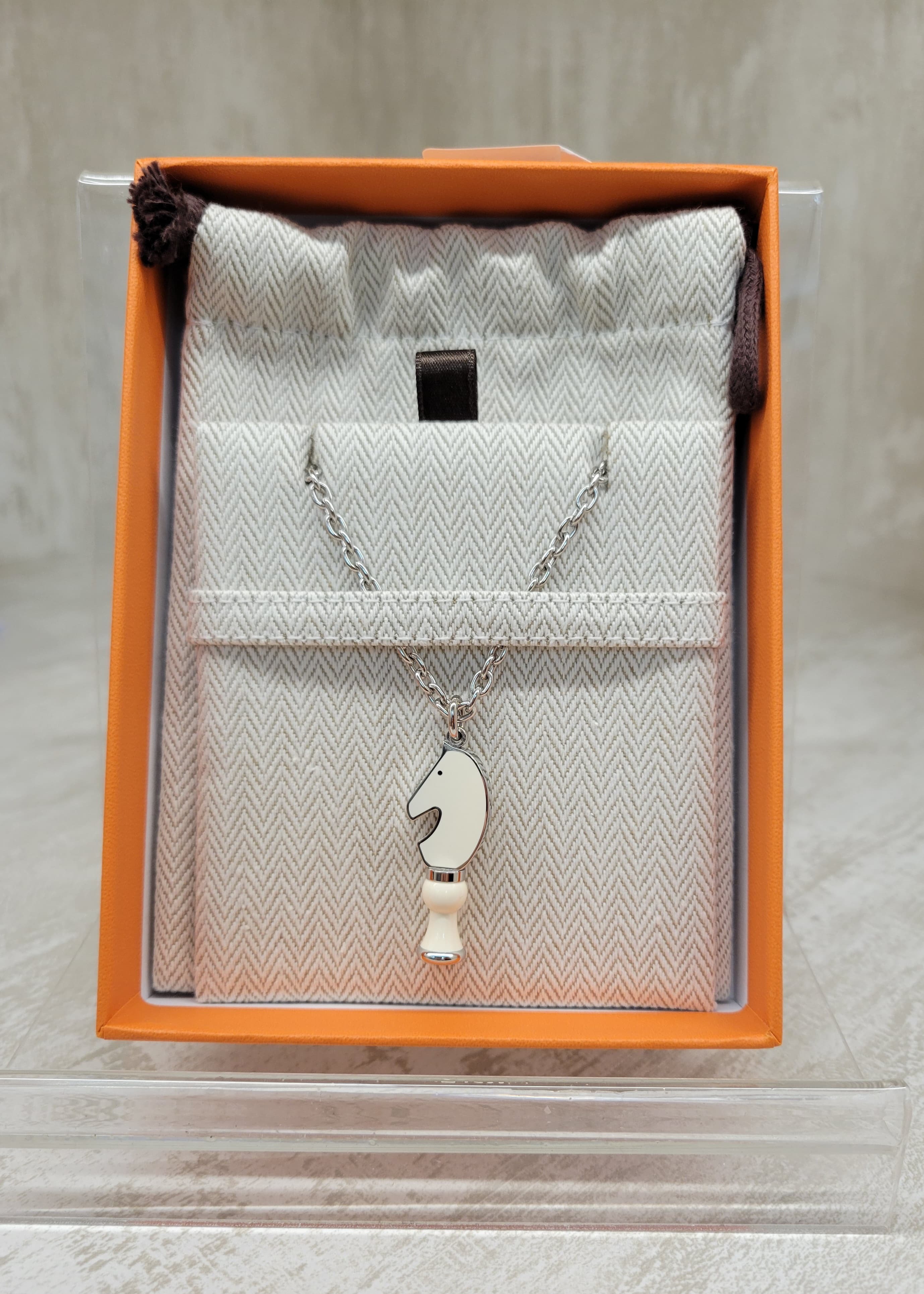 HERMES Cavalier necklace BLANC  53 - 58cm