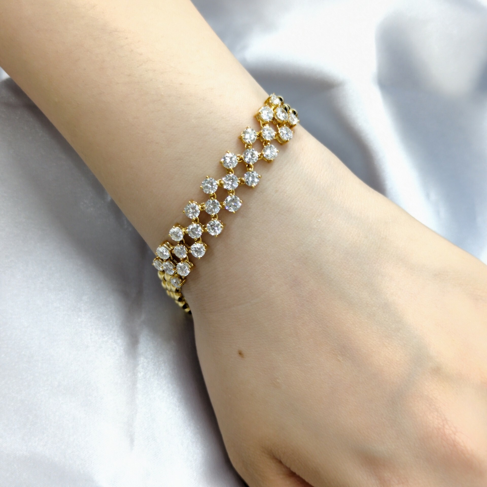 全新18K黃金4卡16份鑽石手鍊