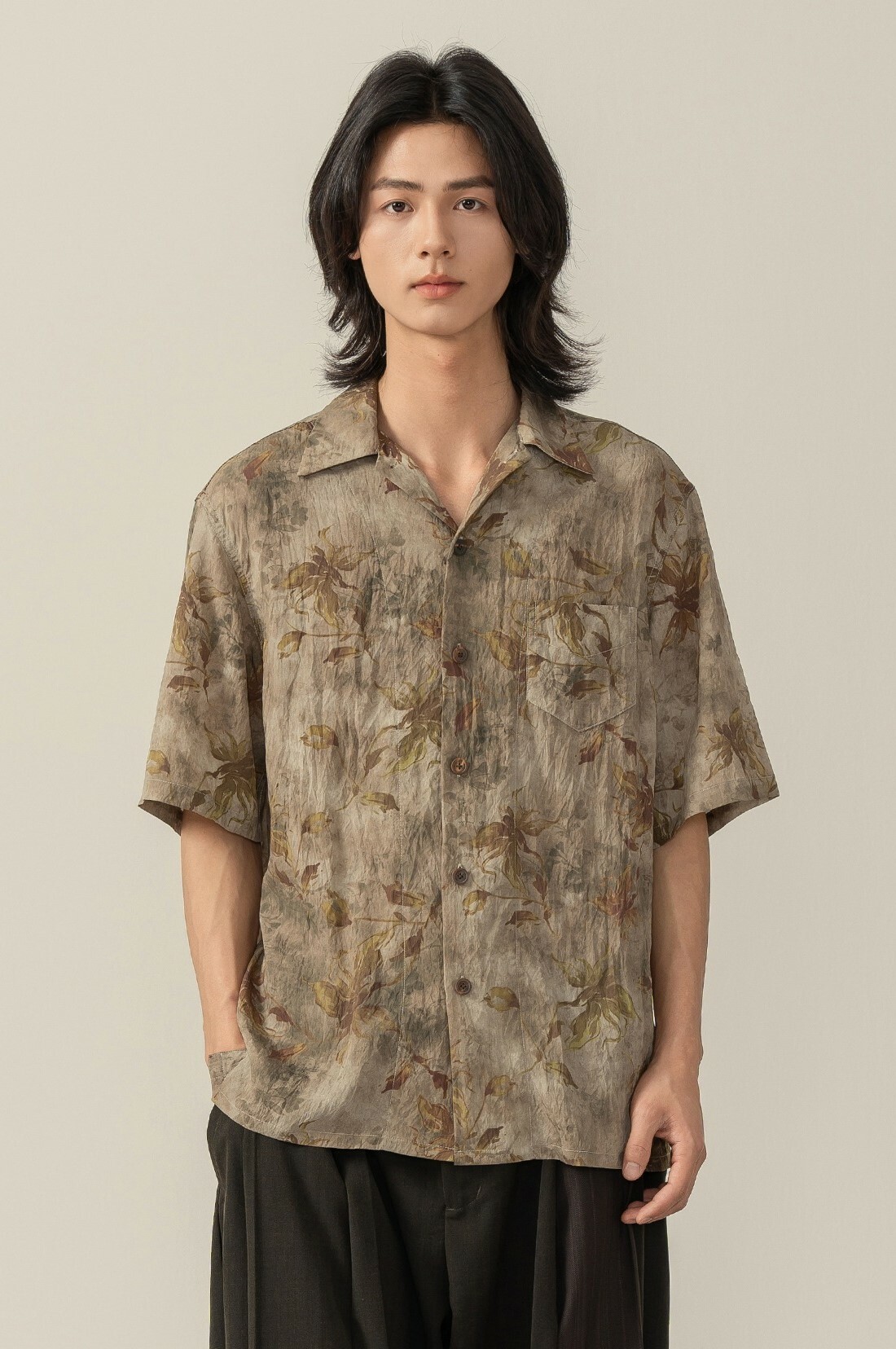 半片花瓣MoitiedePeta  復古微皺翻領花卉襯衫