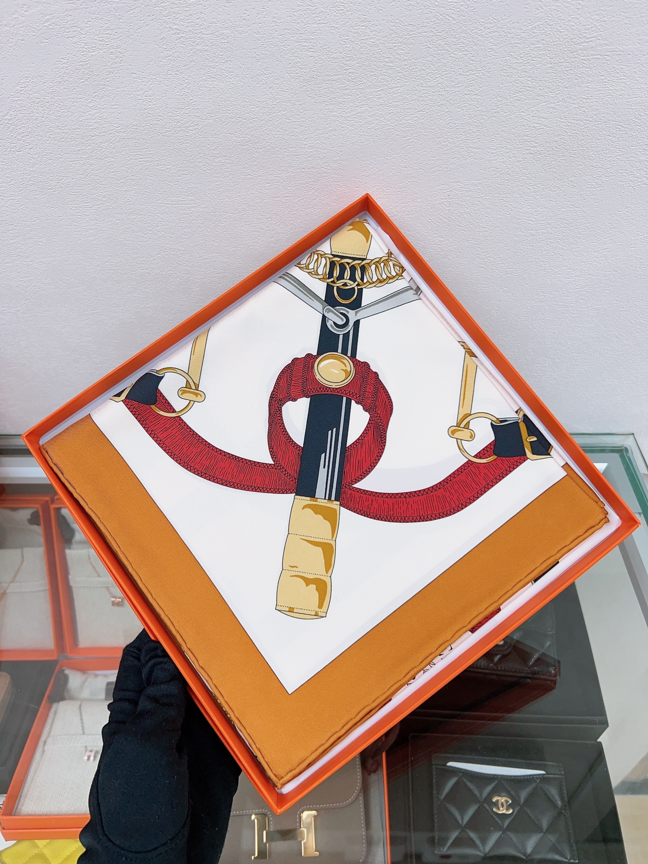 *Unused* Hermes scarf 90cm (eperon d’or forever/ beige)