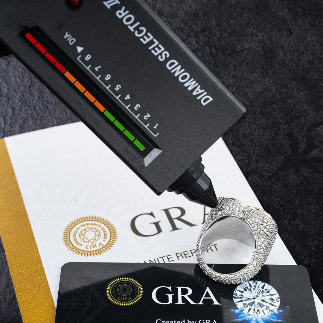 925銀莫桑石滿鑲愛心戒指