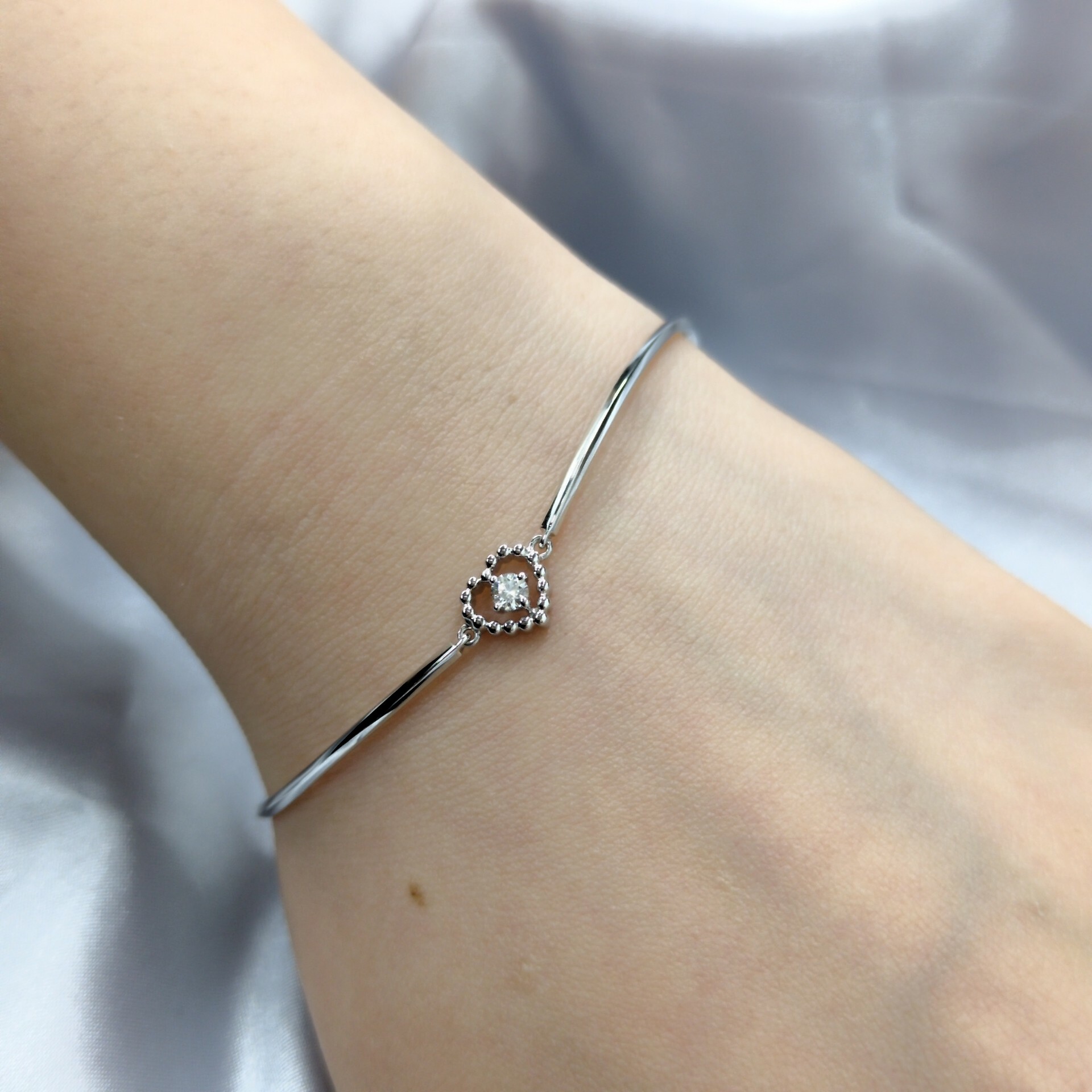 全新18K白金8份鑽石手鍊鈪