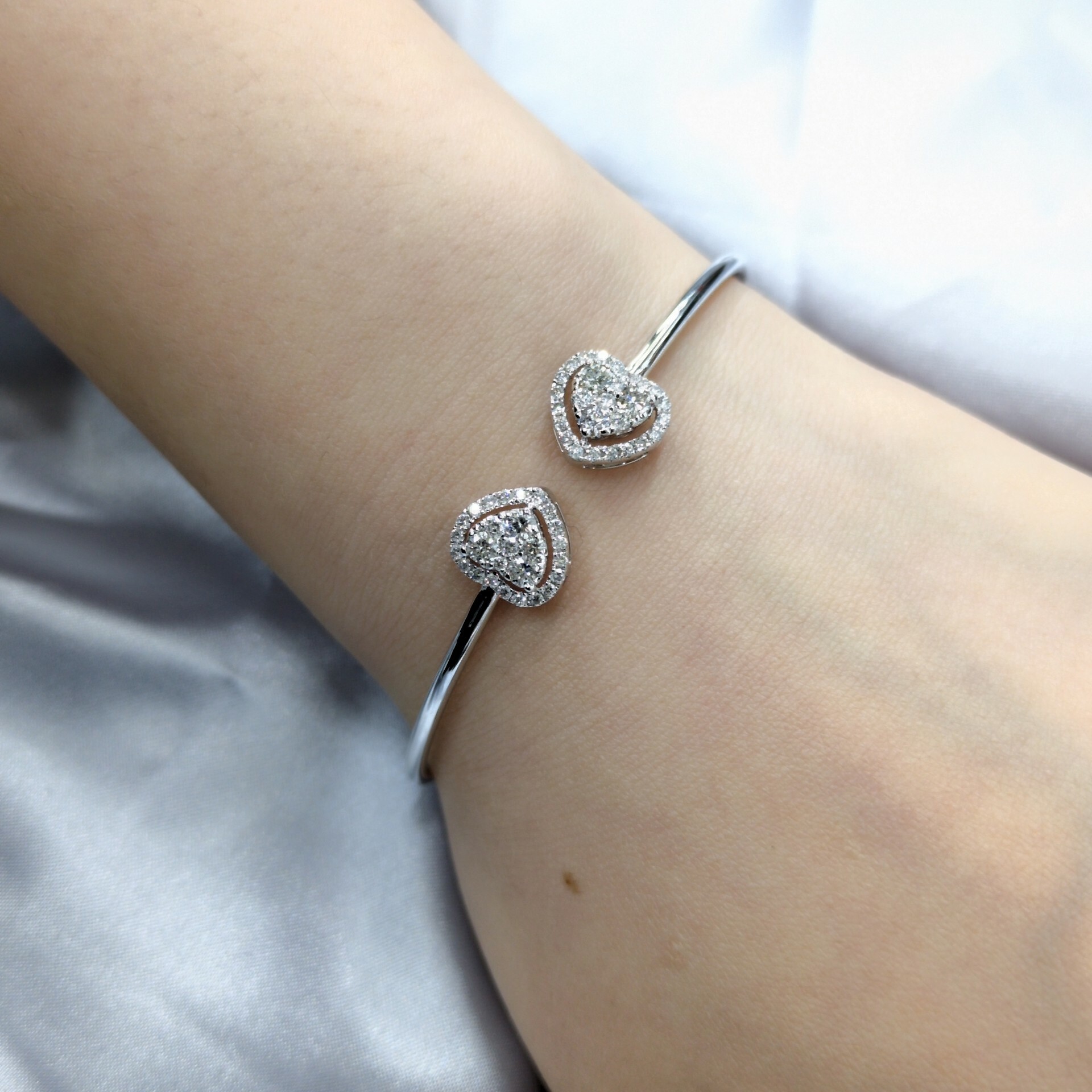 全新18K白金78份鑽石手鈪