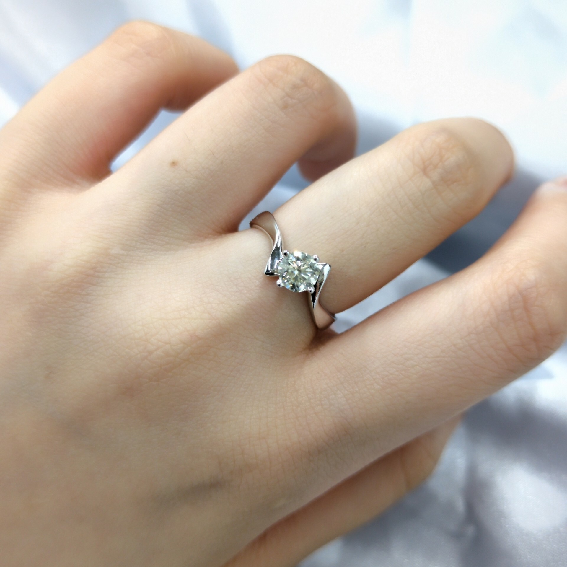 全新18K白金【單粒53份鑽石】戒指