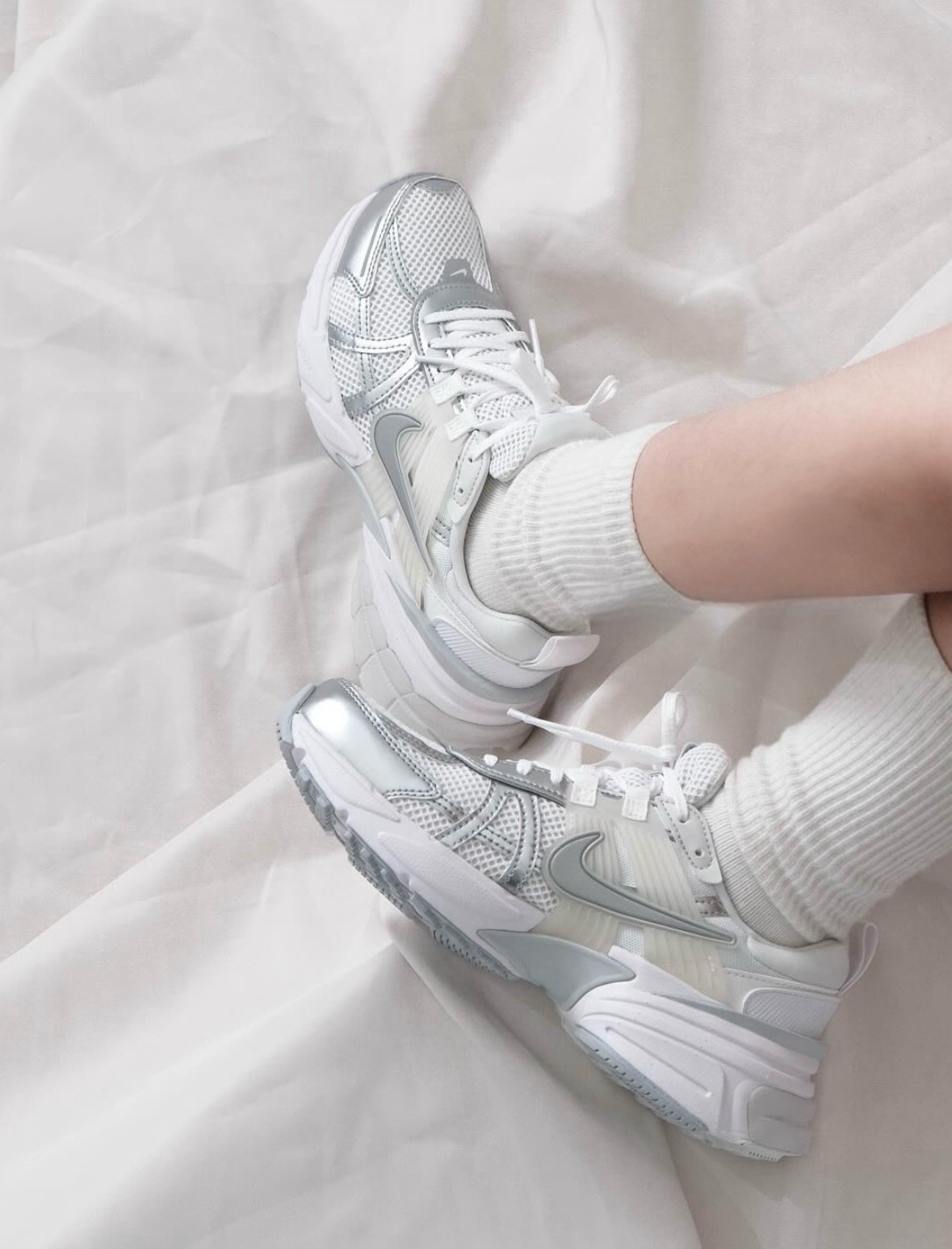 Nike V2K Run 透明銀 白灰 復古 老爹鞋 慢跑鞋 FD0736-104/預購