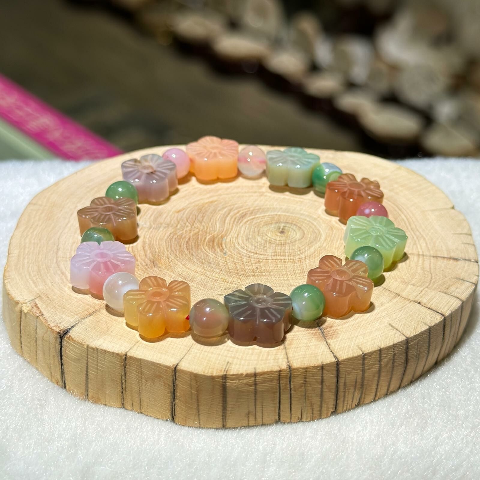 鹽源瑪瑙梅花形手串 13 mm +/-