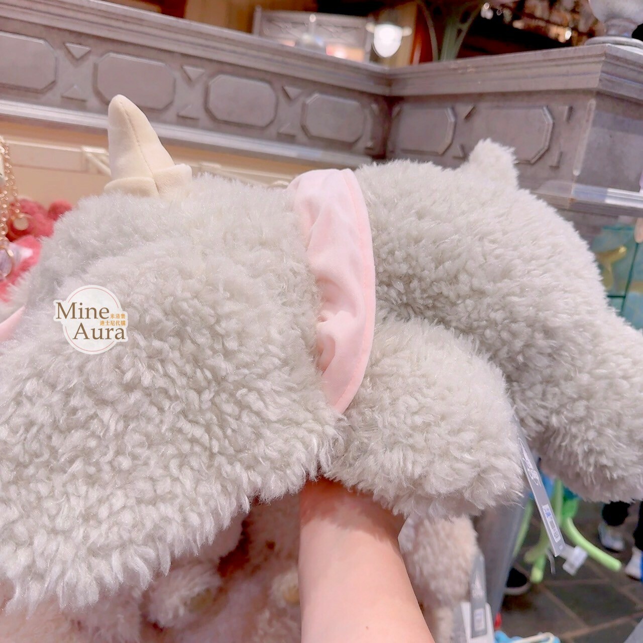 (現貨) 雲朵絨絨系列 小飛象 Dumbo 趴趴 趴姿 娃娃 玩偶 -上海迪士尼商店