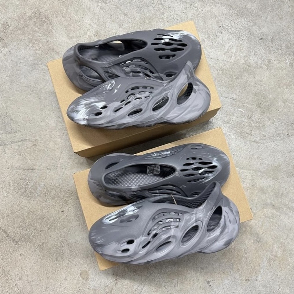 Adidas YEEZY Foam Runner Mx Granite 水泥灰