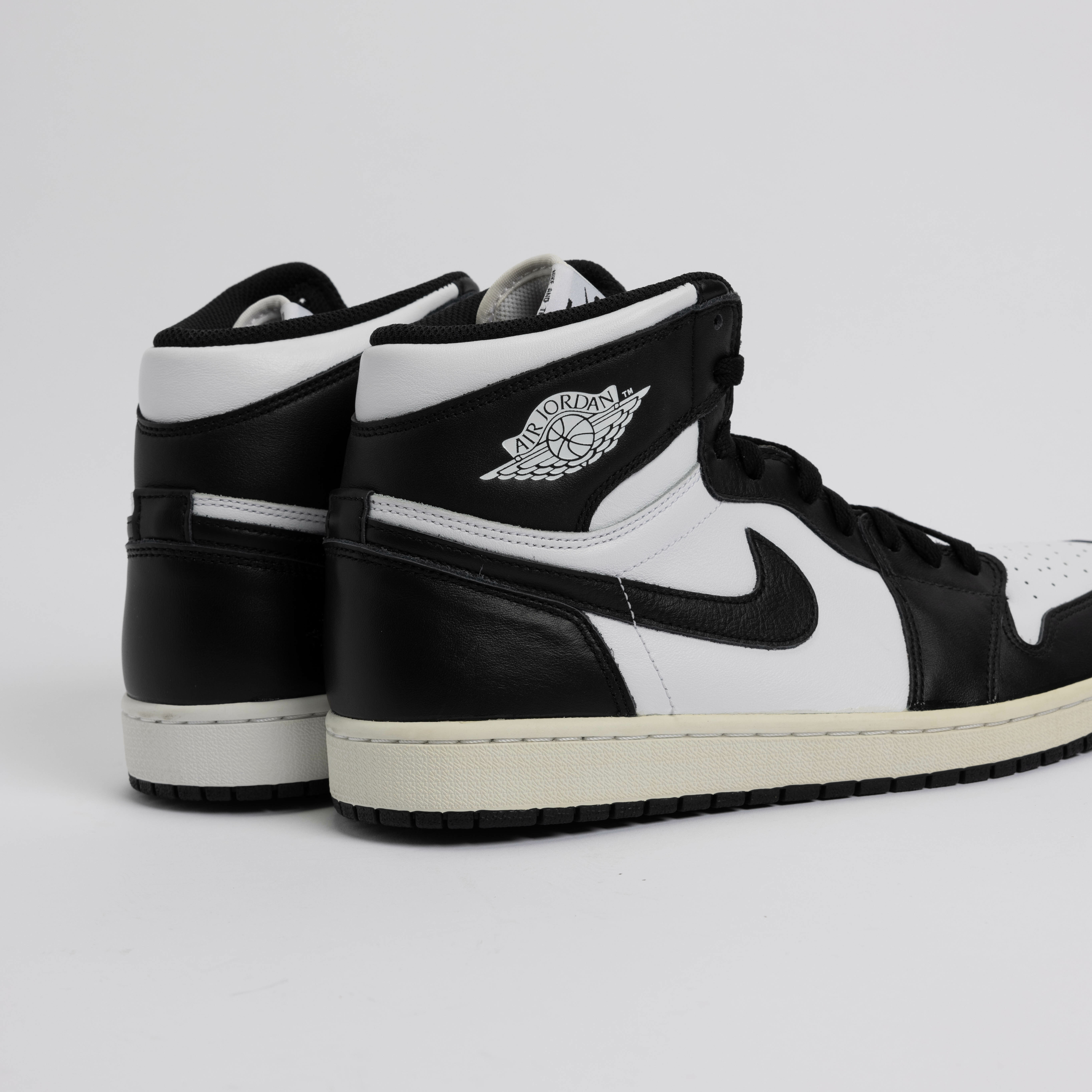 【瑕疵商品103】-(B11)-AIR JORDAN 1 RETRO HIGH OG 黑白-555088 010