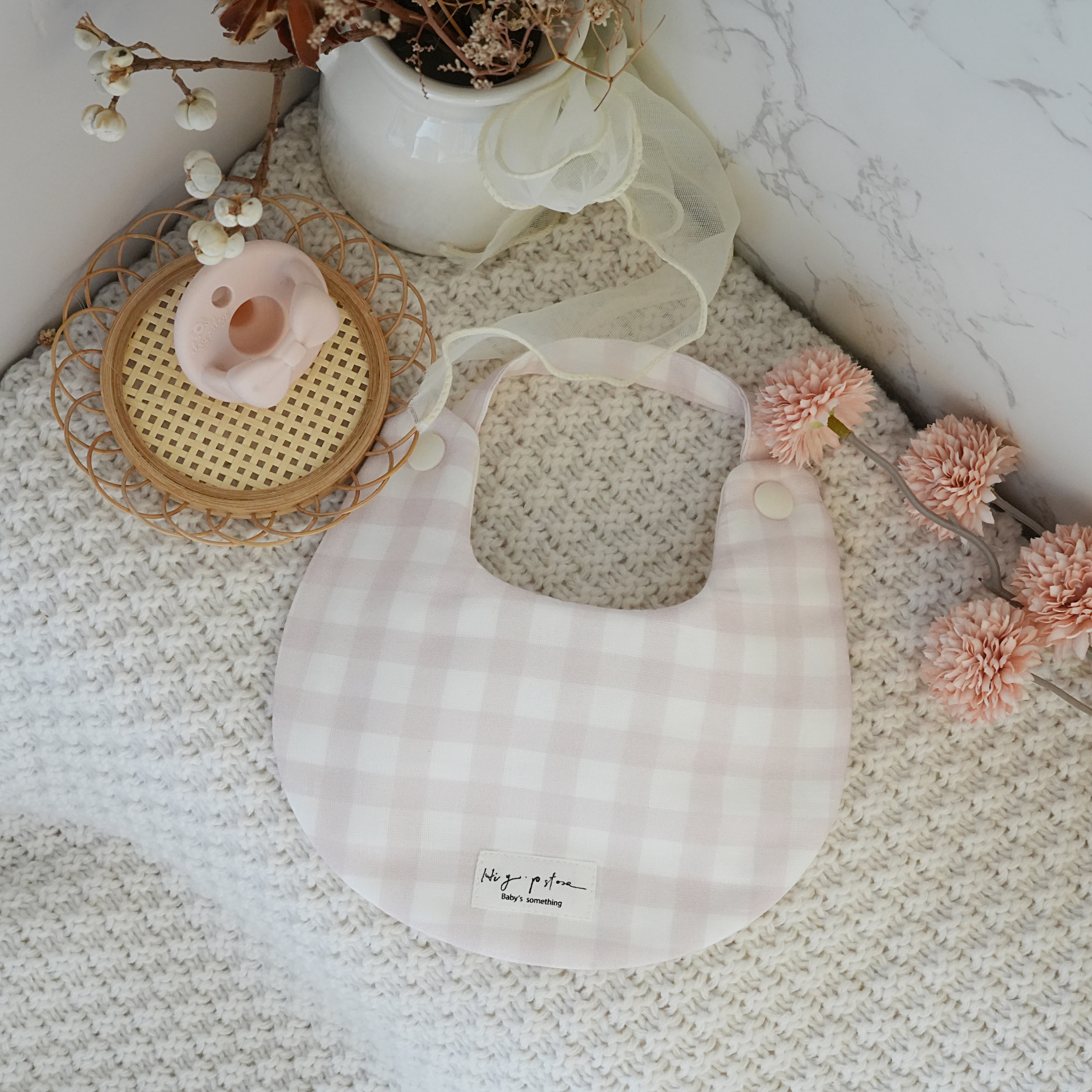 Hi Y.P store-手作圍兜-獨家設計款-玫瑰粉格