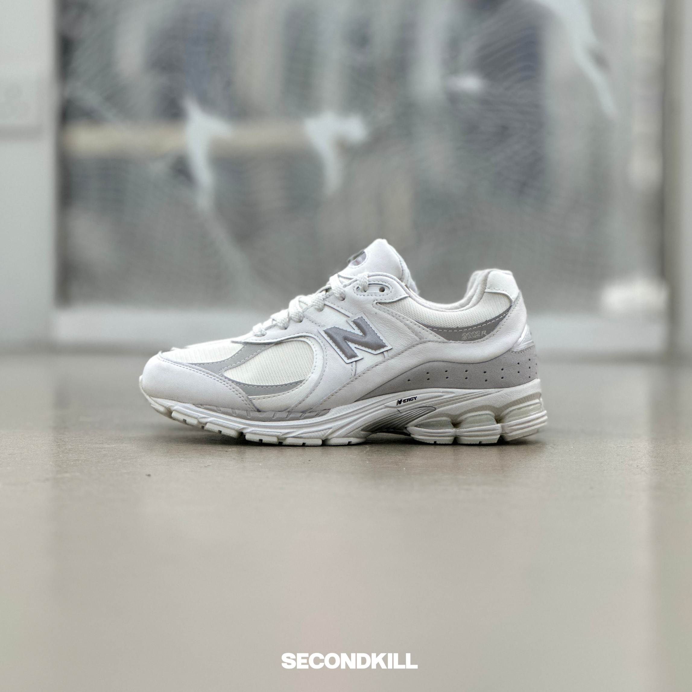 New Balance M2002RXM