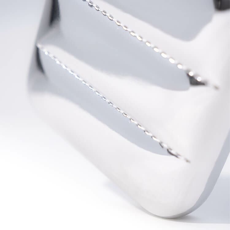 【闆娘選品】太空羽絨澎澎皮革殼 (太空銀) iPhone 皮革手機殼🤍💗