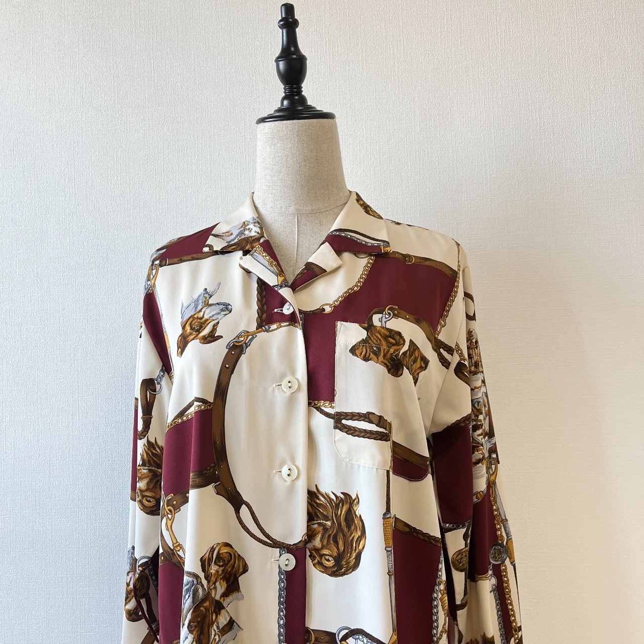 日本製米色比高犬古著上衣