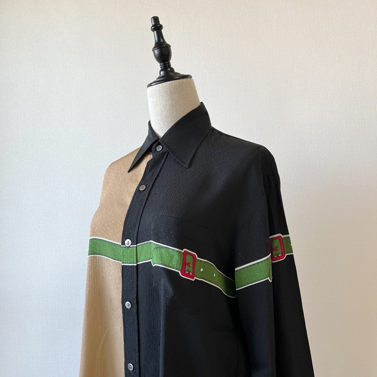 日本製型格腰帶圖案古著上衣