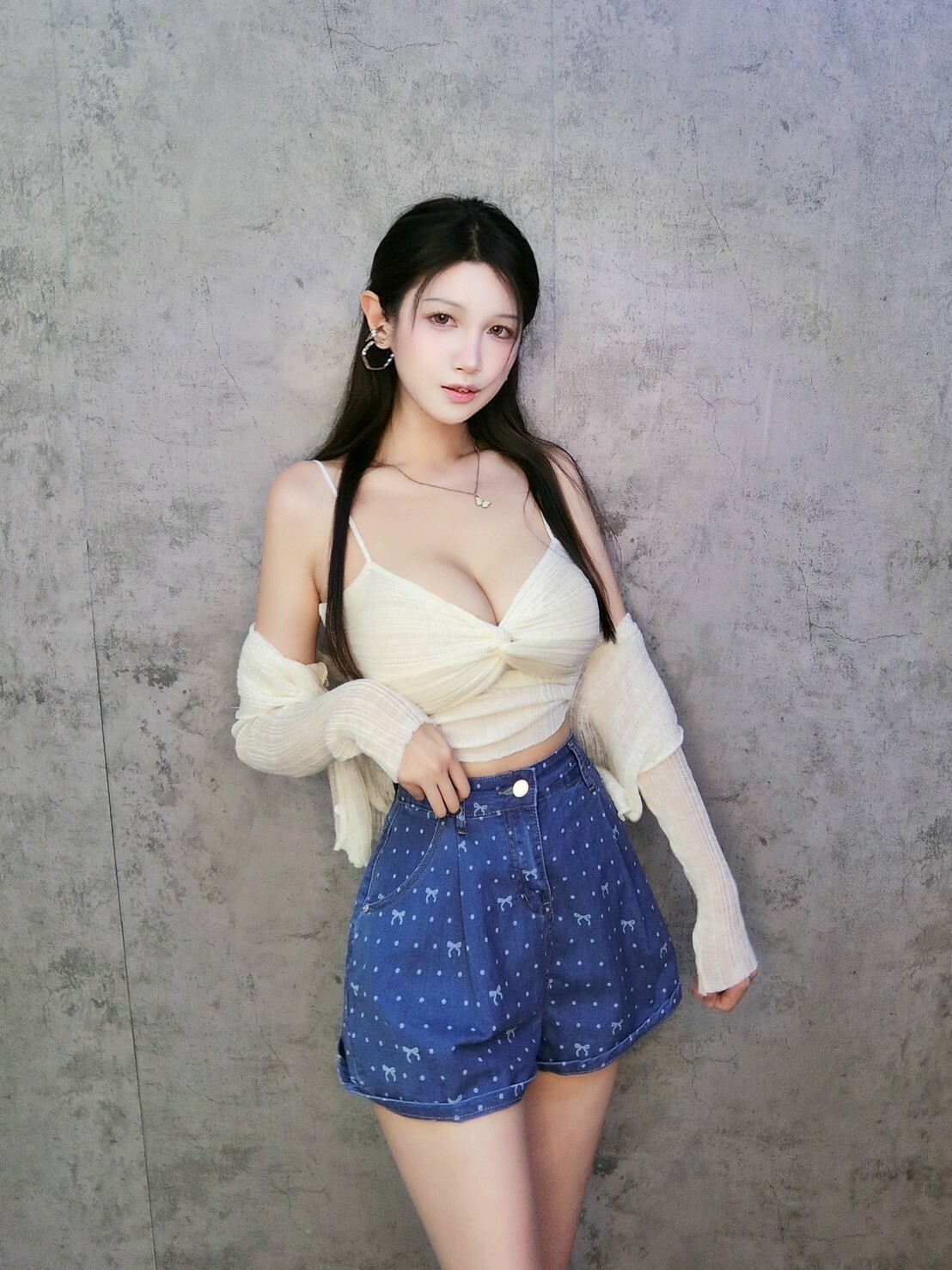 蝴蝶結點點短褲