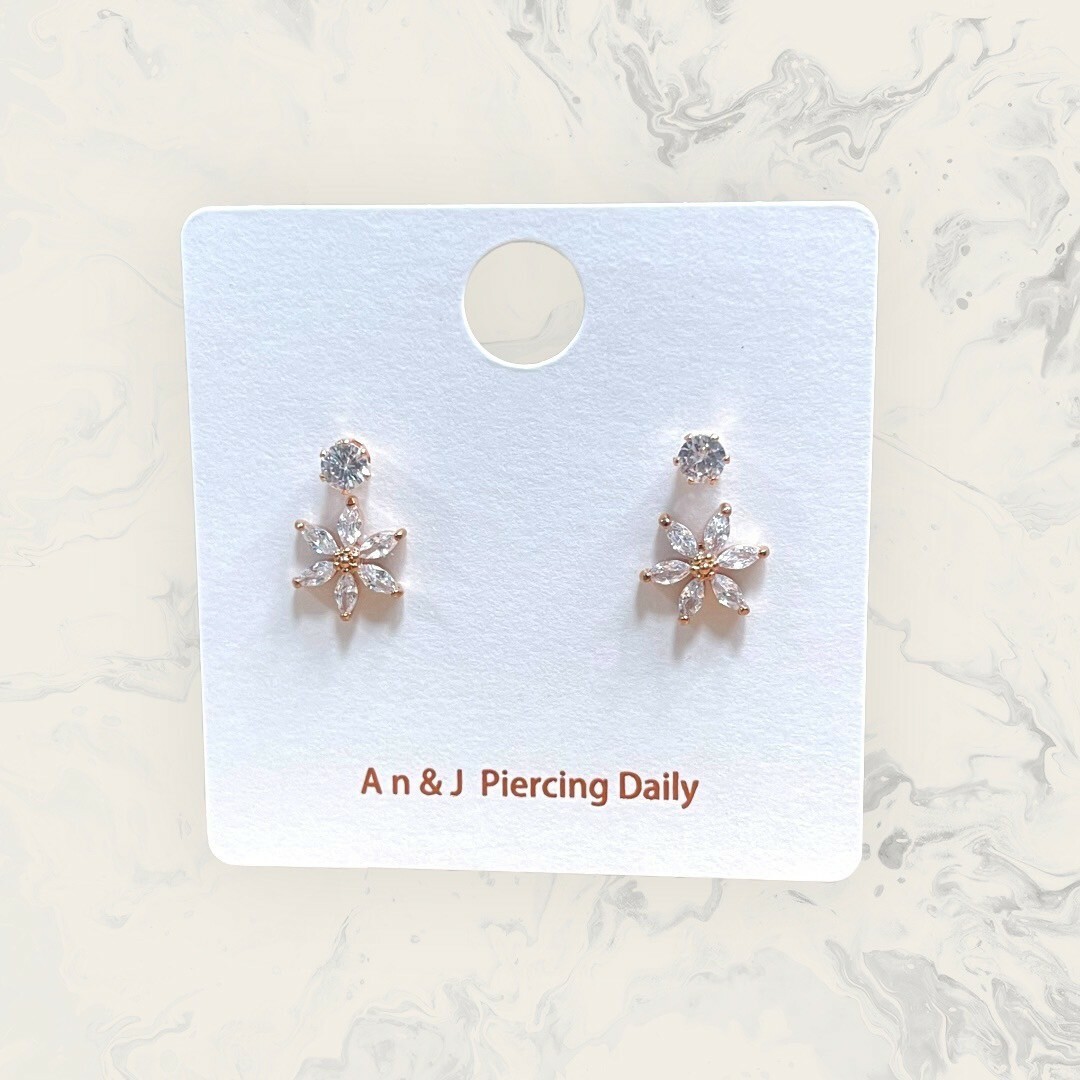 韓國直送-銀針 白鋯+葉形鋯六瓣花 四件組 鍍14K