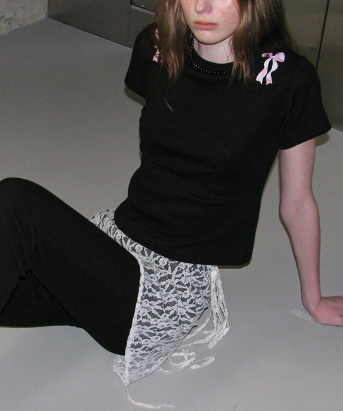 RONRON CRAYON RIBBON SLIM CROP T SHIRT