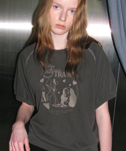 RONRON PIGMENT ADORABLE LADY AND THE TRAMP SHORT SLEEVE SWEATSHIRT