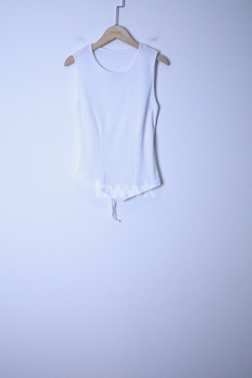 【瑕疵】腰線綁結背心-白