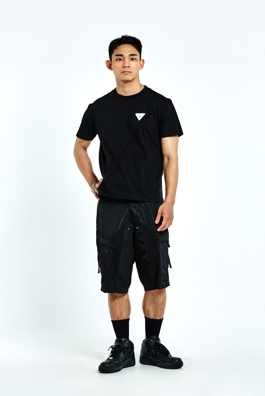 不對稱Ｔ恤－灰黑