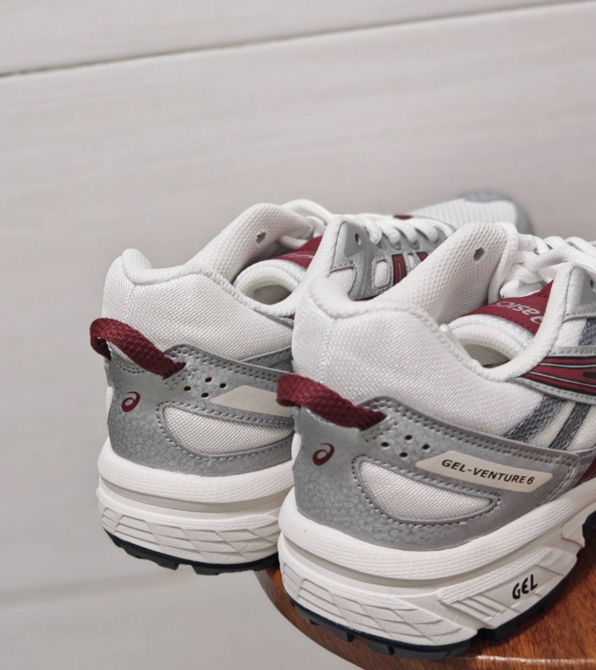 預購 Asics Gel-Venture 6 白銀色 金屬酒紅 紅色 Y2K 復古 慢跑鞋
