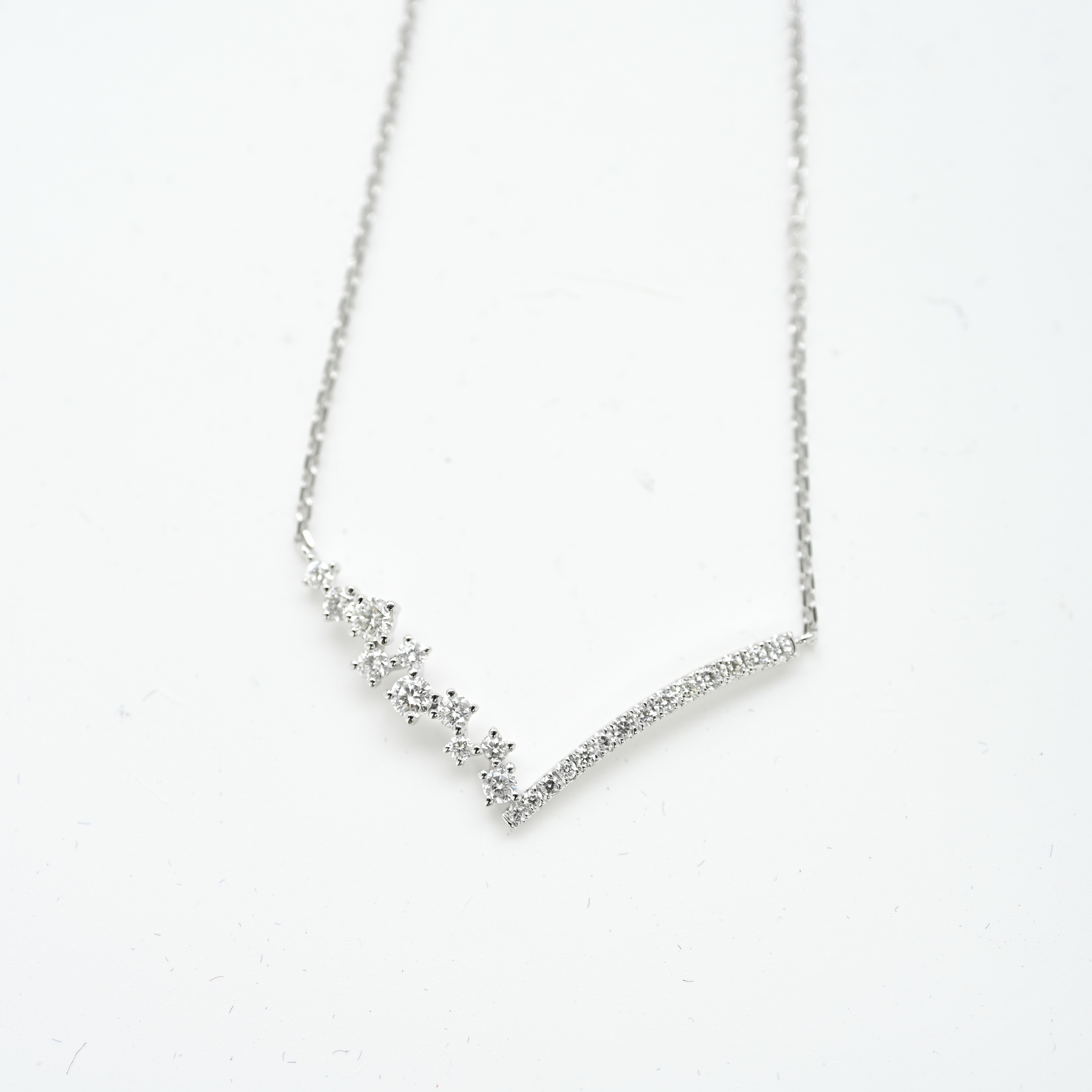 18K Krone Diamond Necklace