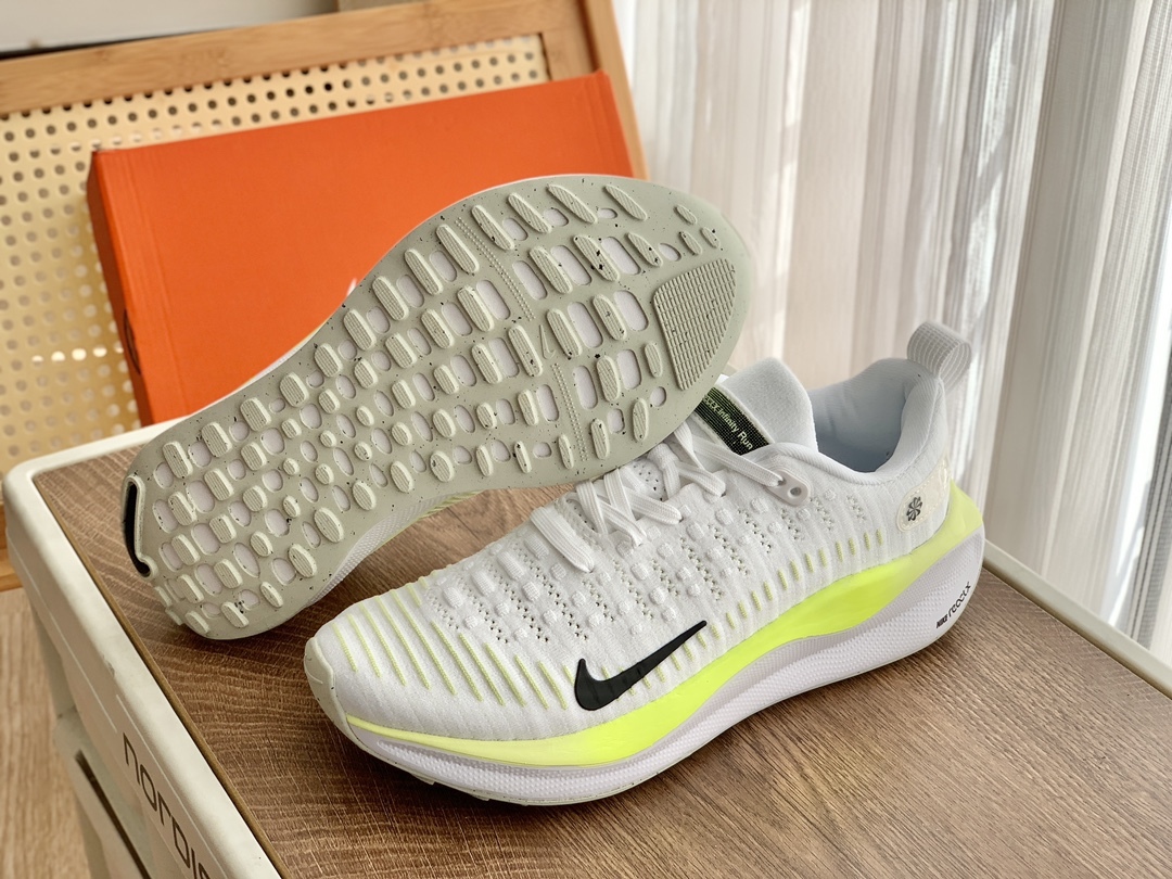 NIKE INFINITY RUN 4 男女同款