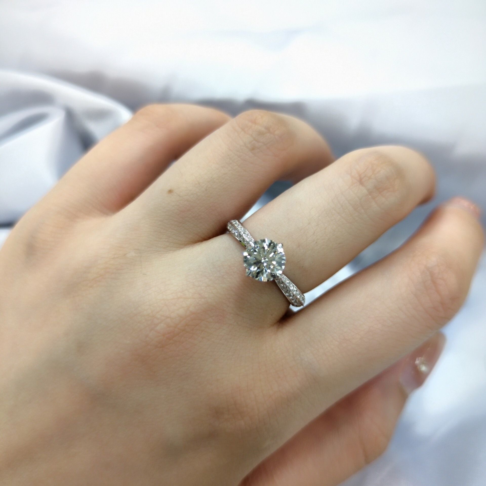 Platinum 900 White Gold 1.10ct Diamond Ring