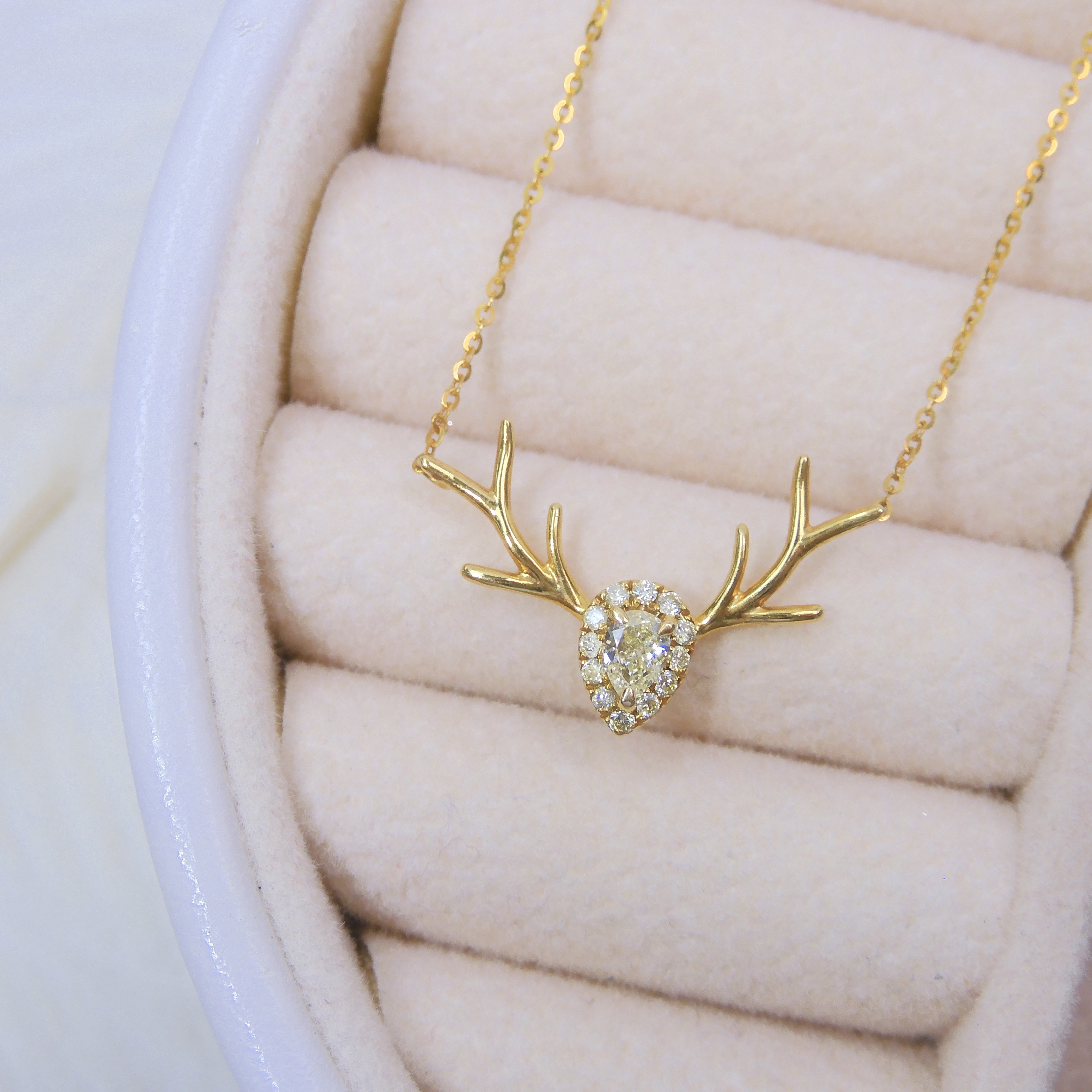 18K Gold 0.11ct Yellow Diamond Necklace