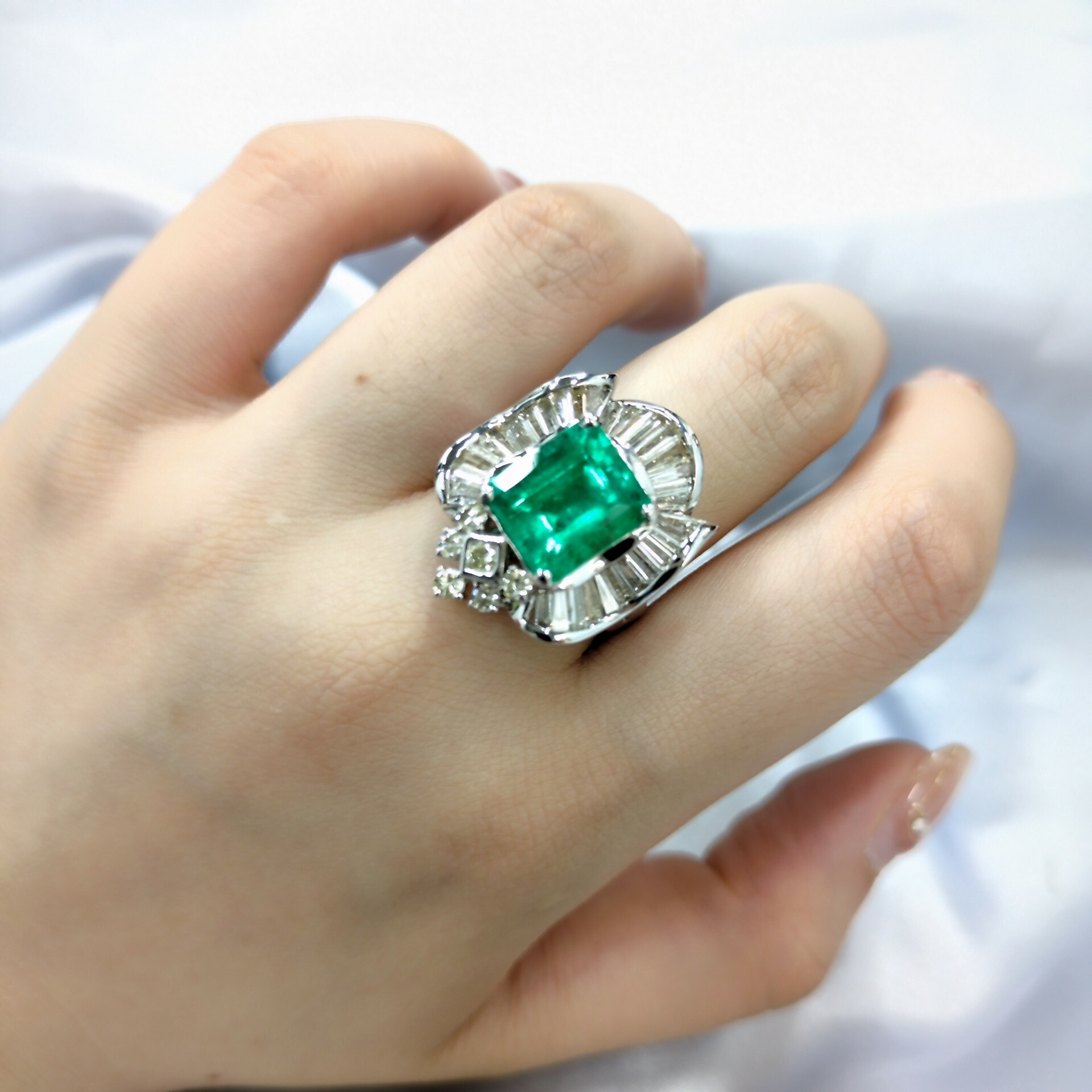 18K White Gold 3.92ct Emerald and Diamond Ring