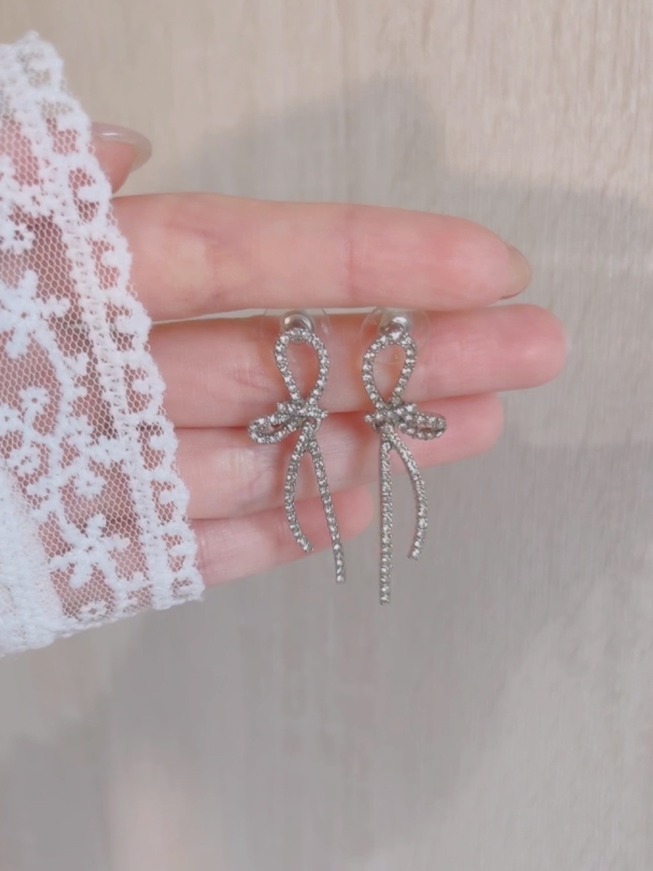 925純銀 - 韓風氣質鑽面蝴蝶結耳環