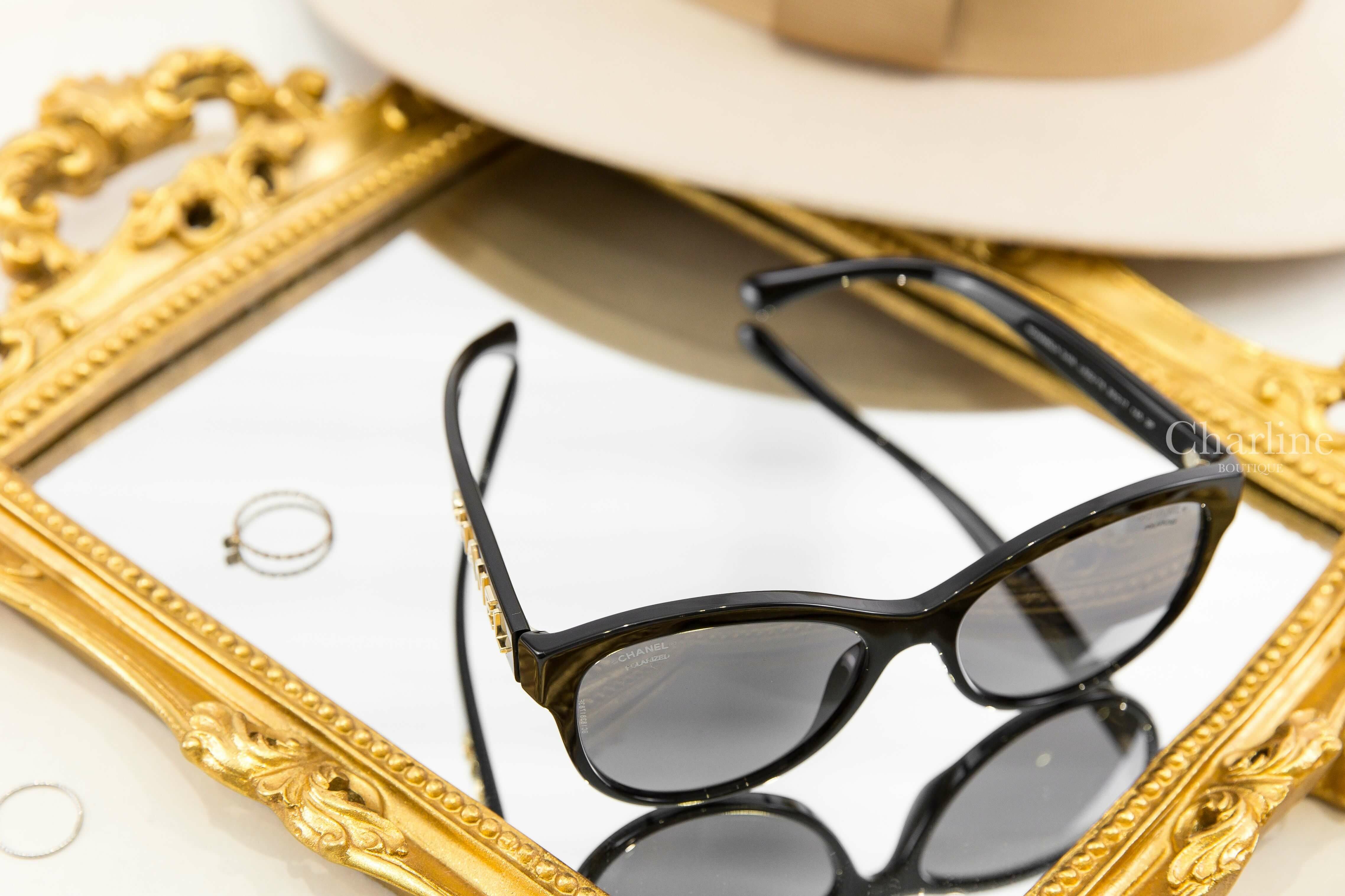 Chanel Pantos Sunglasses 黑色圓框灰色鏡片側邊金色 Logo 太陽眼鏡-Charline Boutique 精品代購