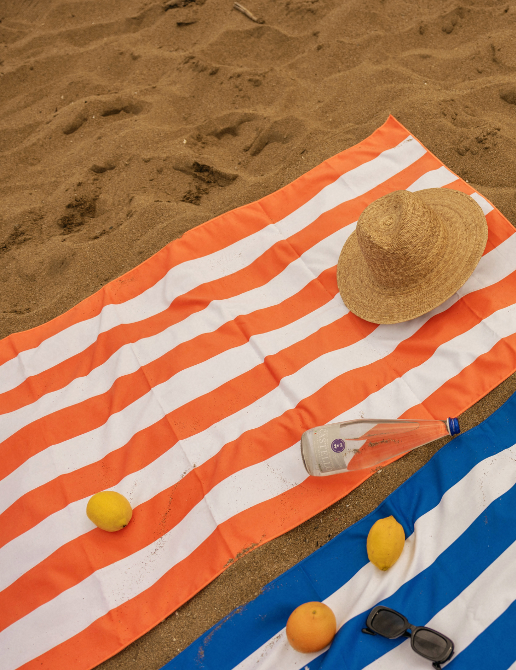 輕盈絨感直紋沙灘巾（活力橘）