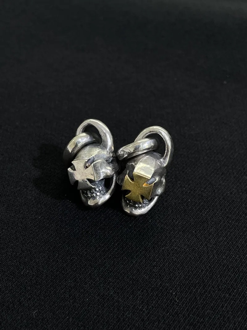 FCT-122 Cross Skull Pendant