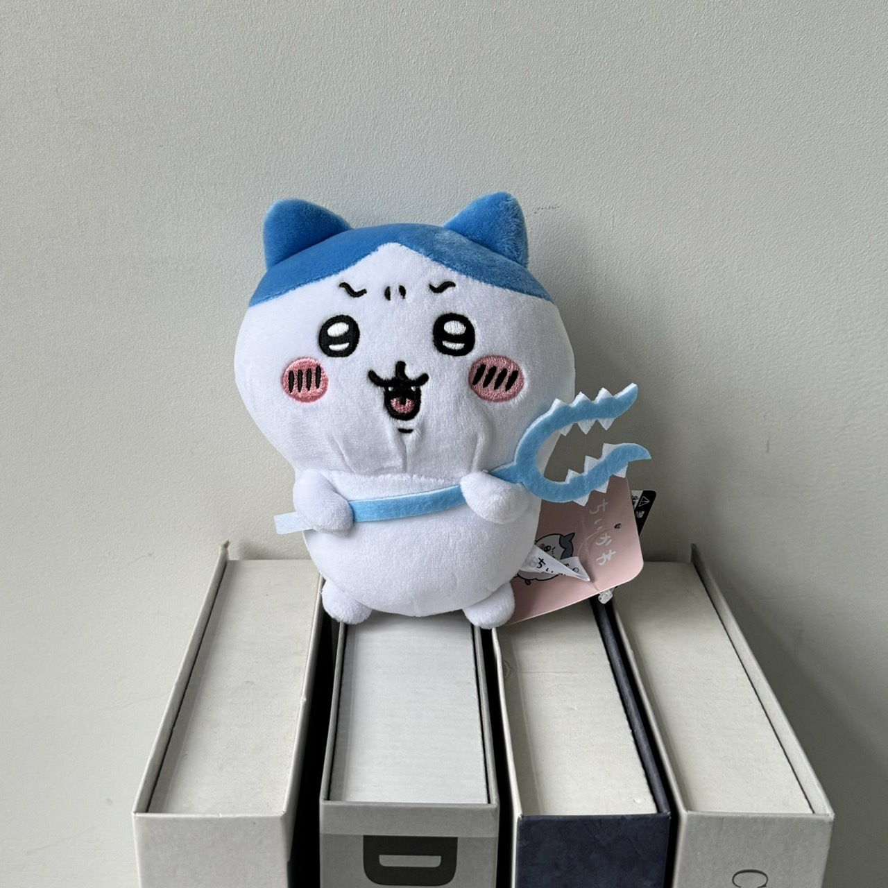 iSNEAKERS｜日本Chiikawa吉伊卡哇 拿著武器系列 吉伊 小八 娃娃